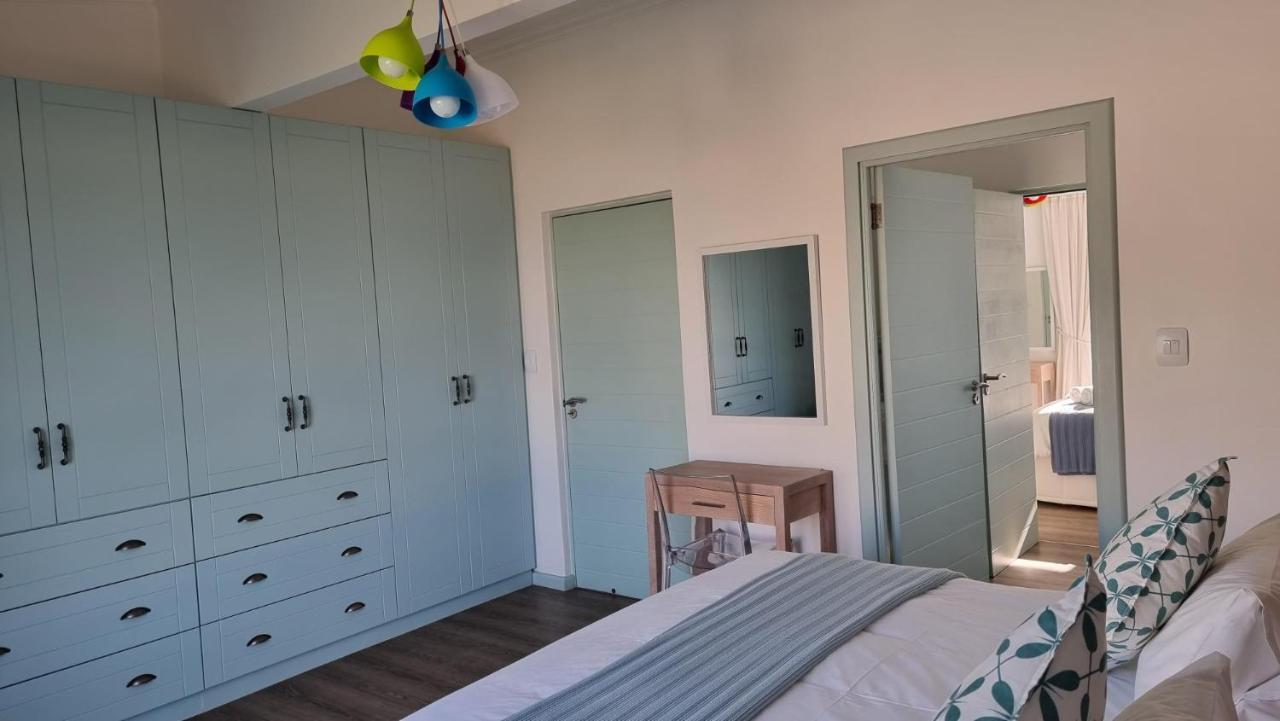 Beautiful Cottage Fantastic Beach オイスター・ベイ エクステリア 写真